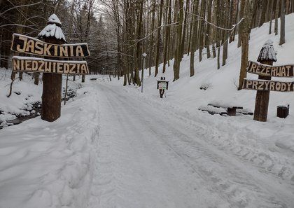 Zimowe warunki pod Jaskinią Niedźwiedzią